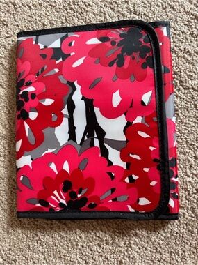 thirty-one Floral Tablet Case in Red, Black, Gray, White